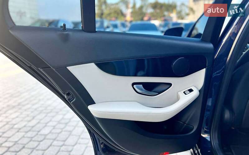 Седан Mercedes-Benz C-Class 2015 в Ивано-Франковске фото 24 Седан Mercedes-Benz C-Class 2015 в Ивано-Франковске