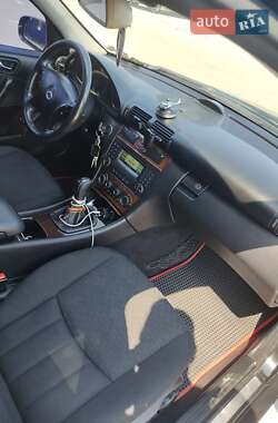 Универсал Mercedes-Benz C-Class 2004 в 