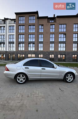 Седан Mercedes-Benz C-Class 2003 в 