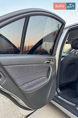 Седан Mercedes-Benz C-Class 2003 в 