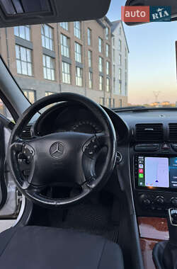 Седан Mercedes-Benz C-Class 2003 в 