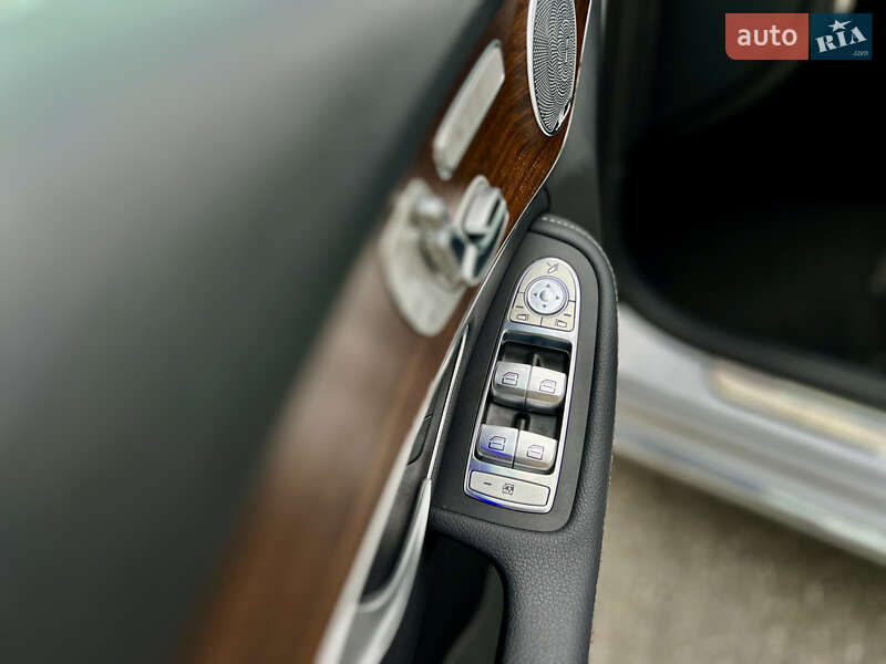 Седан Mercedes-Benz C-Class 2020 в Киеве