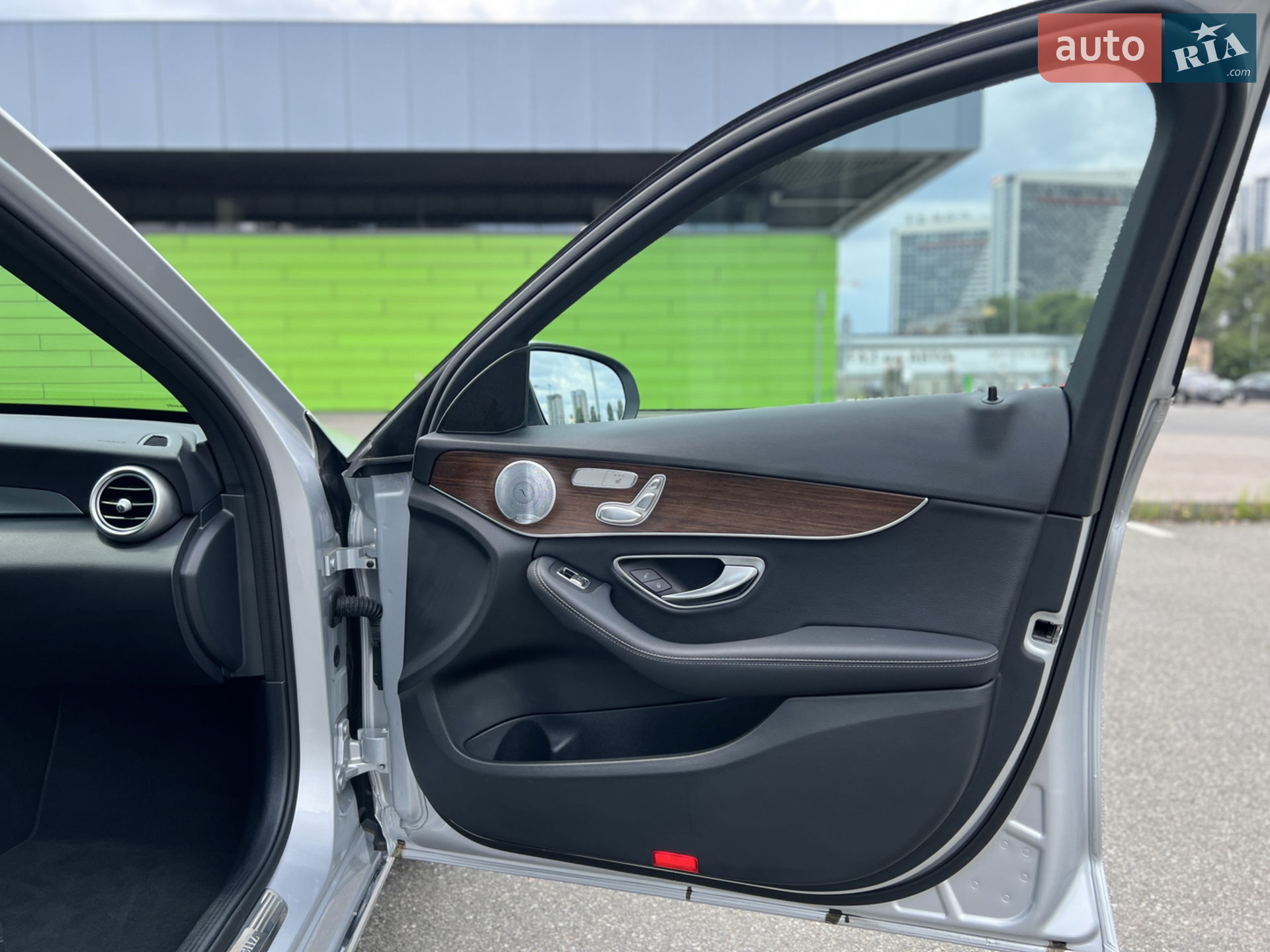 2020 Mercedes-Benz C-klasse - мініатюра 30