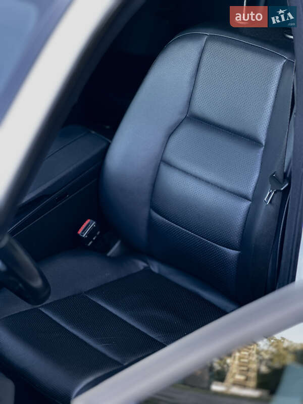 Седан Mercedes-Benz C-Class 2013 в Чернигове