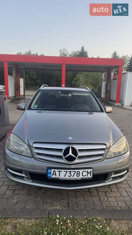 Универсал Mercedes-Benz C-Class 2010 в Надворной