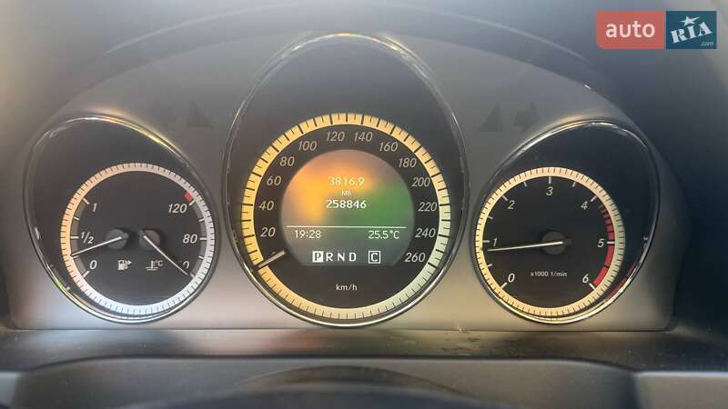 Универсал Mercedes-Benz C-Class 2010 в Надворной