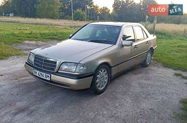 Седан Mercedes-Benz C-Class 1994 в Кореці