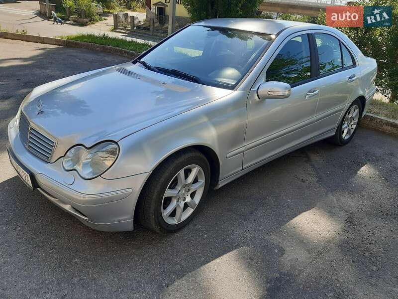 Mercedes-Benz C-Class 2006