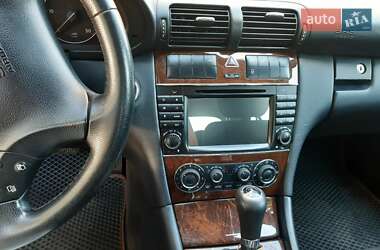Седан Mercedes-Benz C-Class 2006 в 