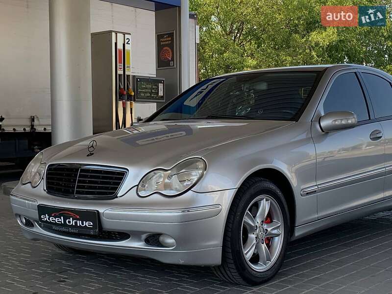 Седан Mercedes-Benz C-Class 2003 в Николаеве