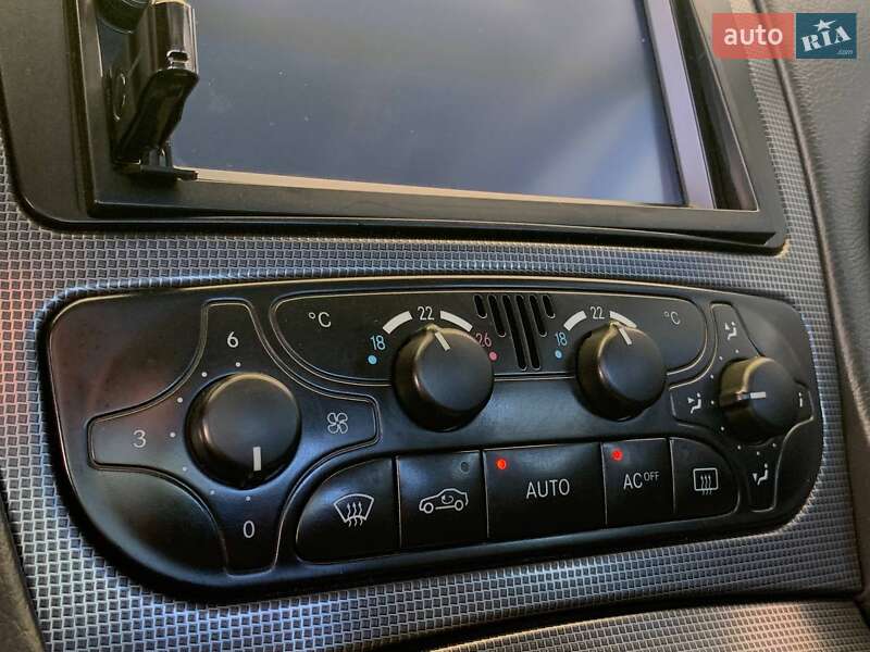 Седан Mercedes-Benz C-Class 2003 в Николаеве