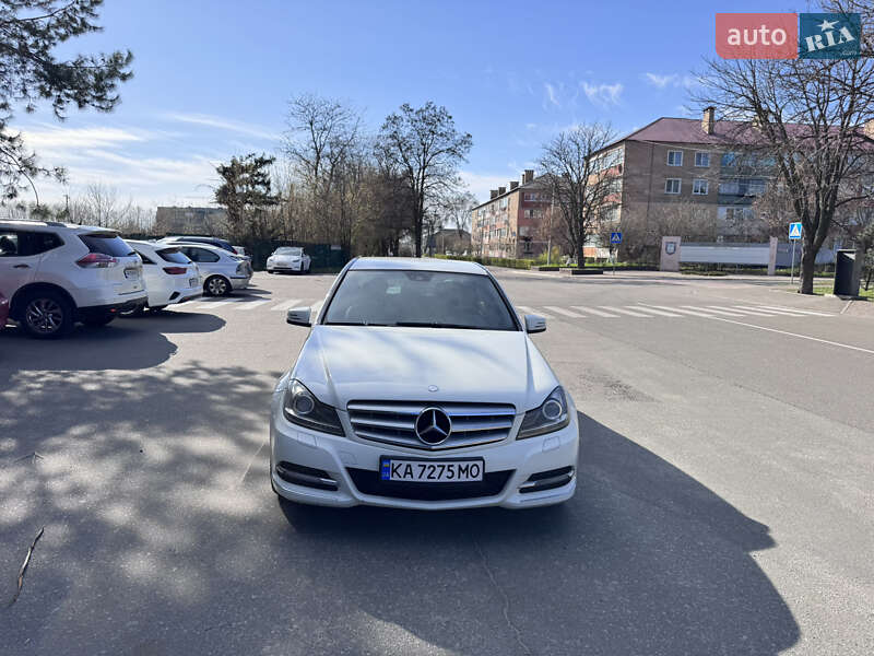 Седан Mercedes-Benz C-Class 2011 в Киеве