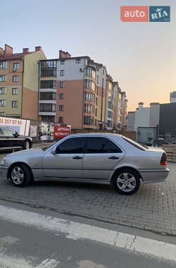 Седан Mercedes-Benz C-Class 2000 в 