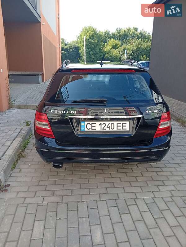 Універсал Mercedes-Benz C-Class 2011 в Львові