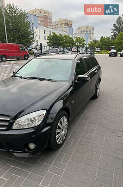 Универсал Mercedes-Benz C-Class 2010 в 