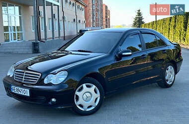 Седан Mercedes-Benz C-Class 2006 в Днепре