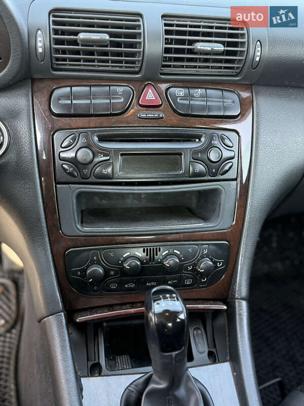 Седан Mercedes-Benz C-Class 2003 в Киеве фото 19 Седан Mercedes-Benz C-Class 2003 в Киеве