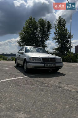 Седан Mercedes-Benz C-Class 1995 в 