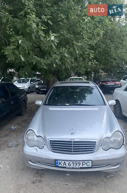 Седан Mercedes-Benz C-Class 2001 в Києві