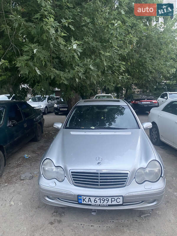 Mercedes-Benz C-Class 2001