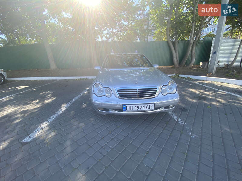 Mercedes-Benz C-Class 2003