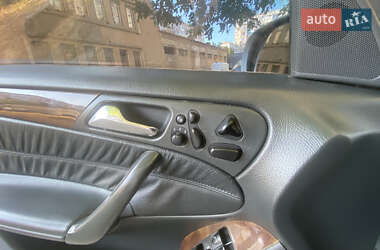 Седан Mercedes-Benz C-Class 2003 в 