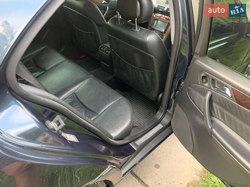 Седан Mercedes-Benz C-Class 2001 в Львове