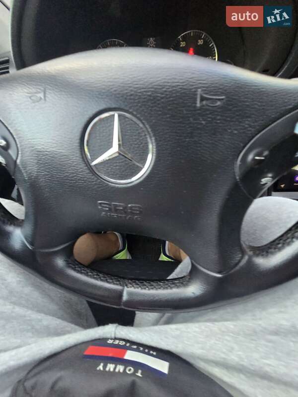 Универсал Mercedes-Benz C-Class 2004 в Виннице