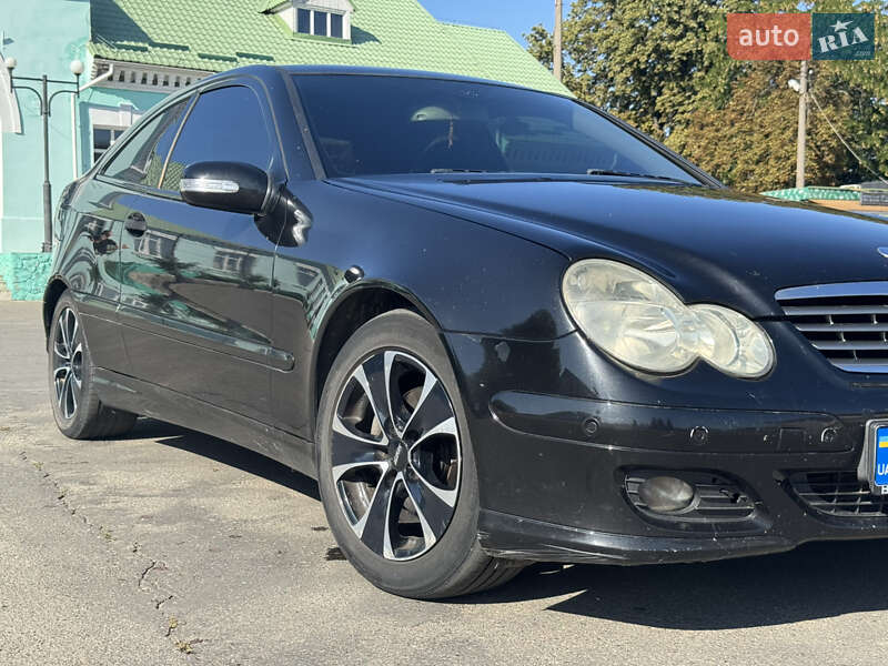 Купе Mercedes-Benz C-Class 2005 в Гайвороне