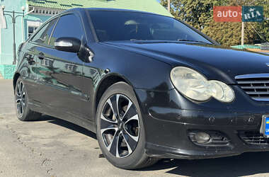 Купе Mercedes-Benz C-Class 2005 в 