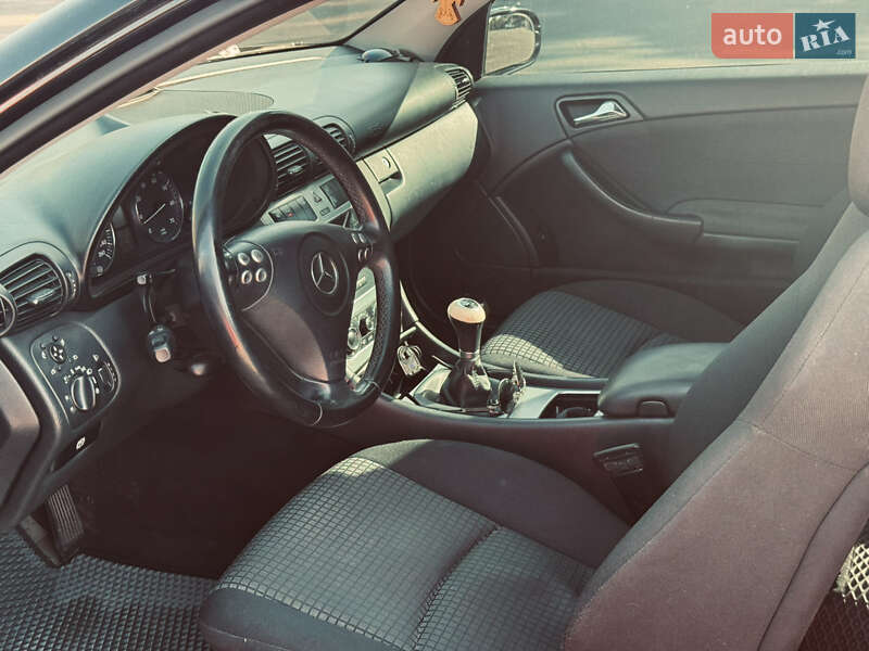 Купе Mercedes-Benz C-Class 2005 в Гайвороне