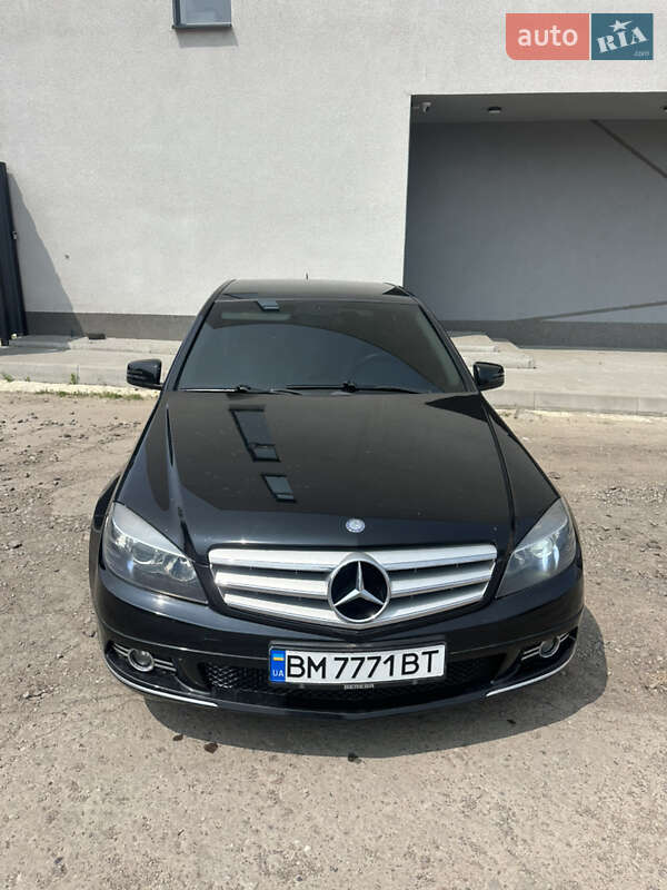 Седан Mercedes-Benz C-Class 2011 в 