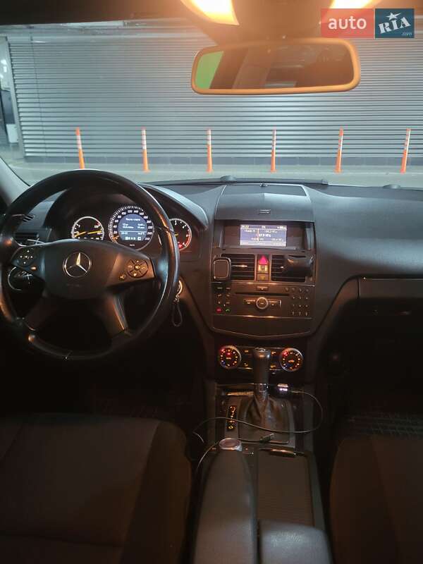 Универсал Mercedes-Benz C-Class 2008 в Киеве