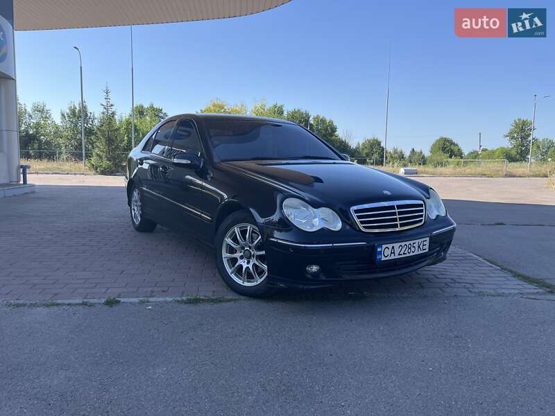 Седан Mercedes-Benz C-Class 2006 в 