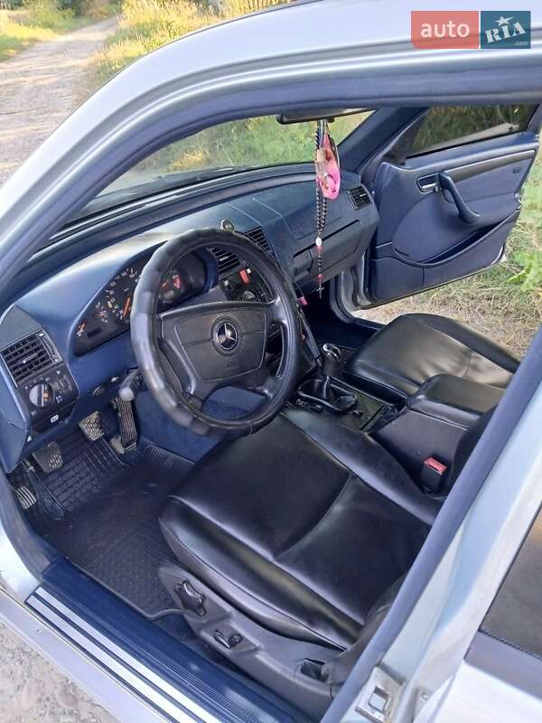 Седан Mercedes-Benz C-Class 1993 в Ивано-Франковске