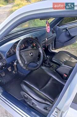 Седан Mercedes-Benz C-Class 1993 в 
