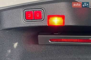 Купе Mercedes-Benz C-Class 2016 в 