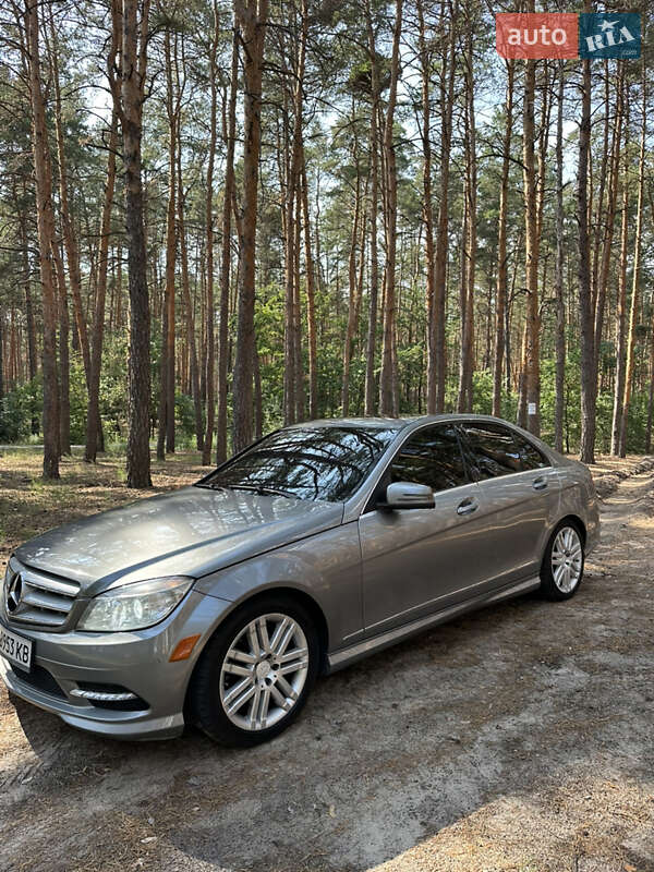 Седан Mercedes-Benz C-Class 2011 в Полтаве