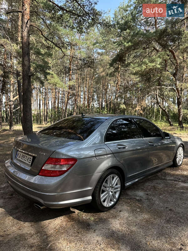 Седан Mercedes-Benz C-Class 2011 в Полтаве
