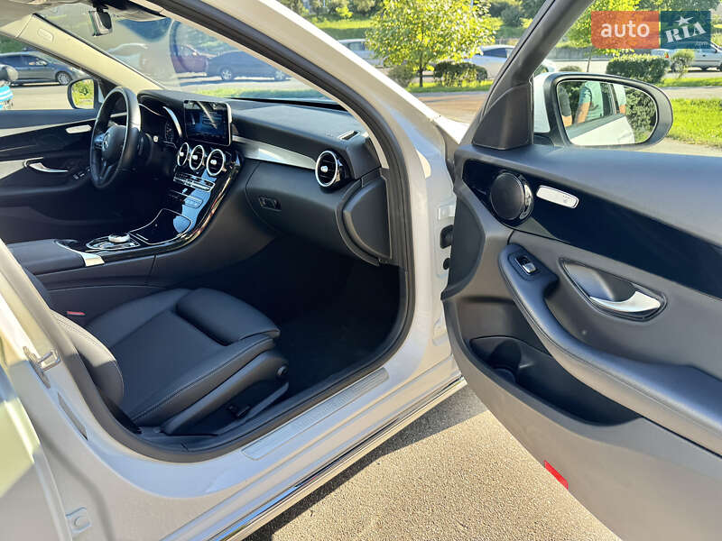 Седан Mercedes-Benz C-Class 2021 в Киеве