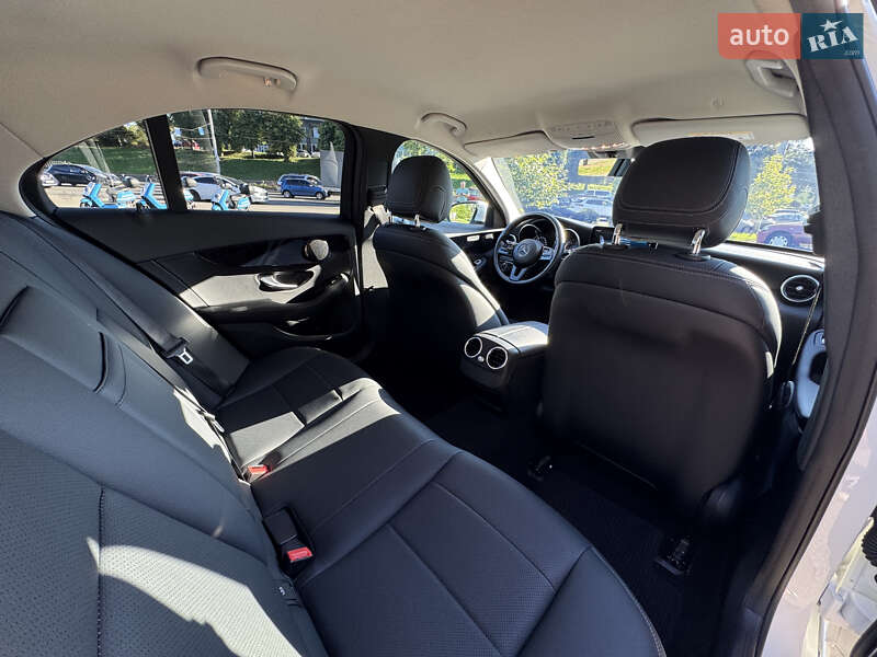 Седан Mercedes-Benz C-Class 2021 в Киеве