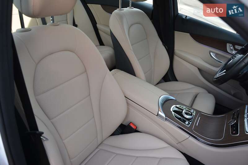 Седан Mercedes-Benz C-Class 2019 в Киеве