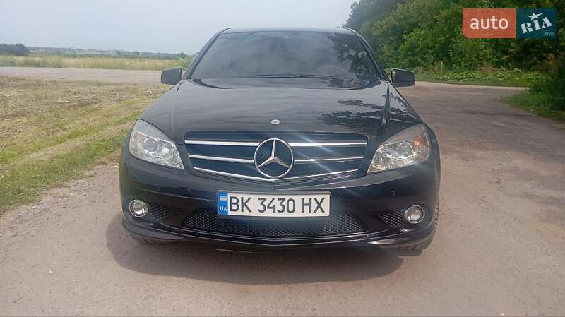 Седан Mercedes-Benz C-Class 2007 в Дубно