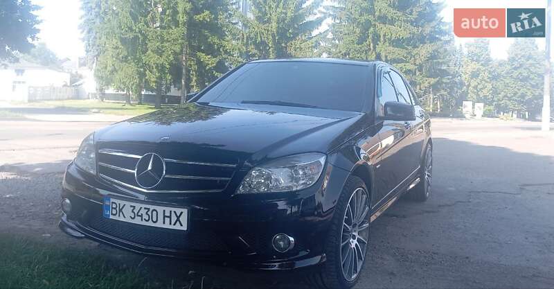Седан Mercedes-Benz C-Class 2007 в Дубно