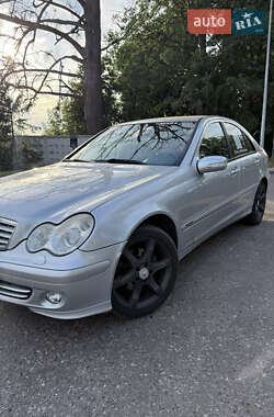 Седан Mercedes-Benz C-Class 2006 в 