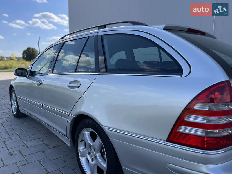 Универсал Mercedes-Benz C-Class 2005 в Ровно
