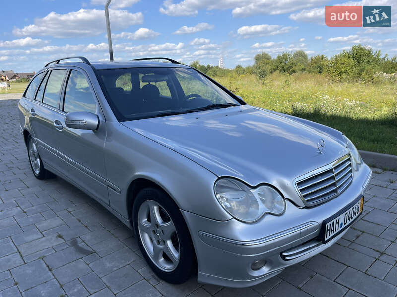 Универсал Mercedes-Benz C-Class 2005 в Ровно