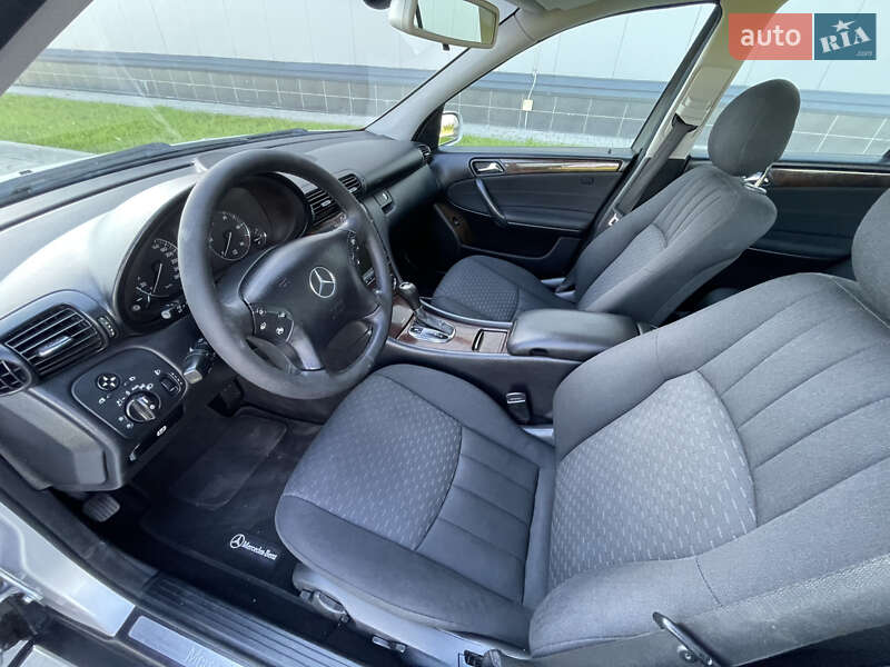 Универсал Mercedes-Benz C-Class 2005 в Ровно