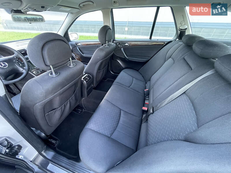 Универсал Mercedes-Benz C-Class 2005 в Ровно