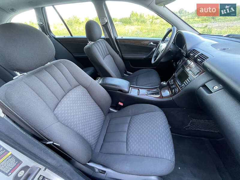 Универсал Mercedes-Benz C-Class 2005 в Ровно